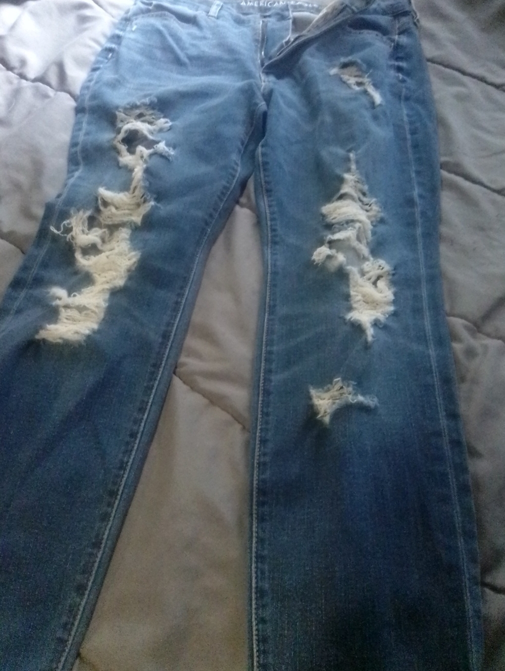 American Eagle Outfitters Skinny Distressed Blue Jeans